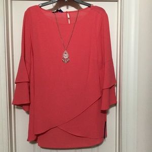 Apt.9 coral quarter sleeve top with necklace